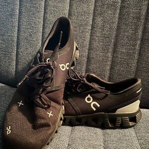 On Running Black Athletic Shoes with Signature Cushioning